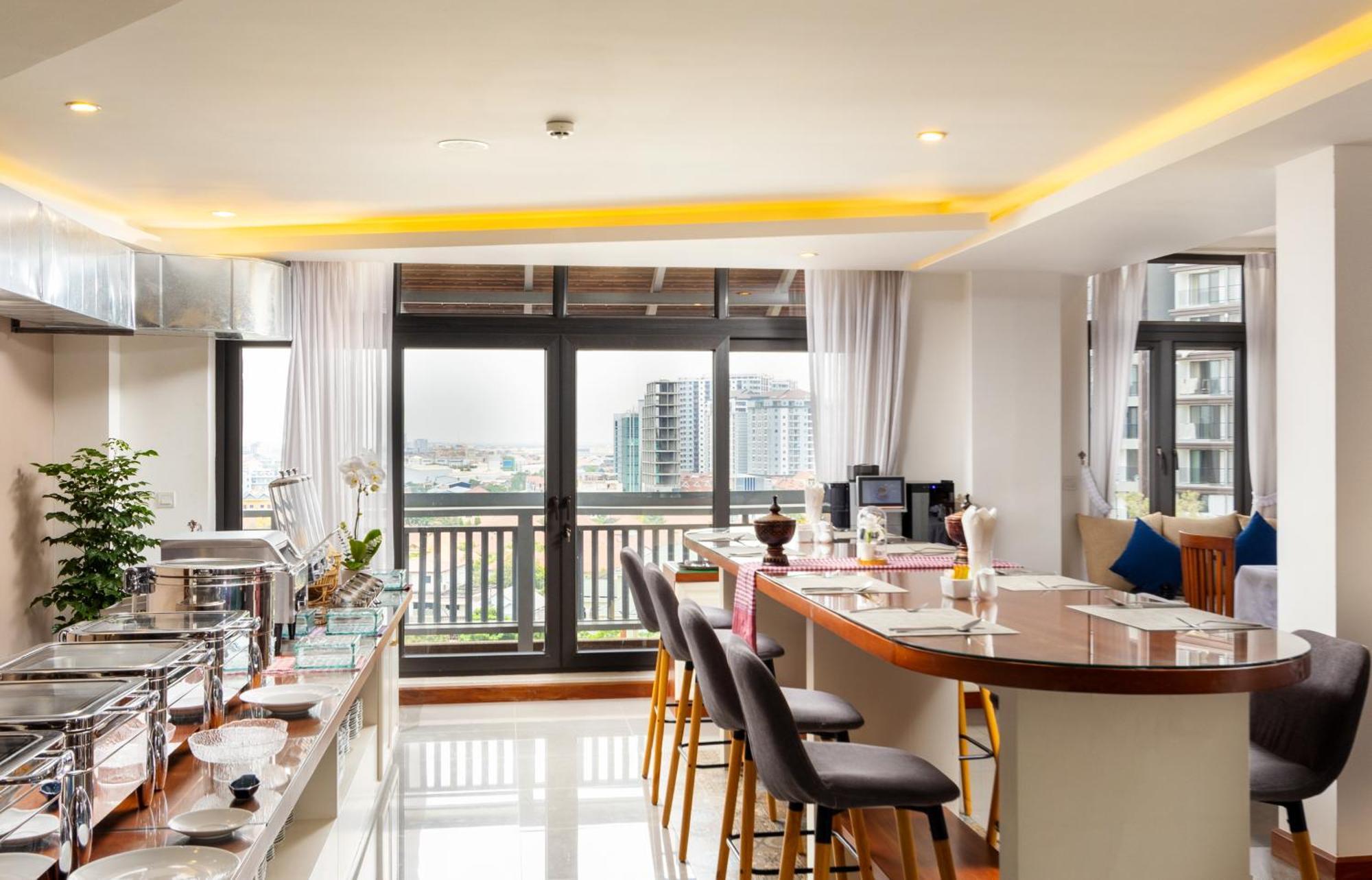 Jaya Suites Hotel Пном Пен Екстериор снимка