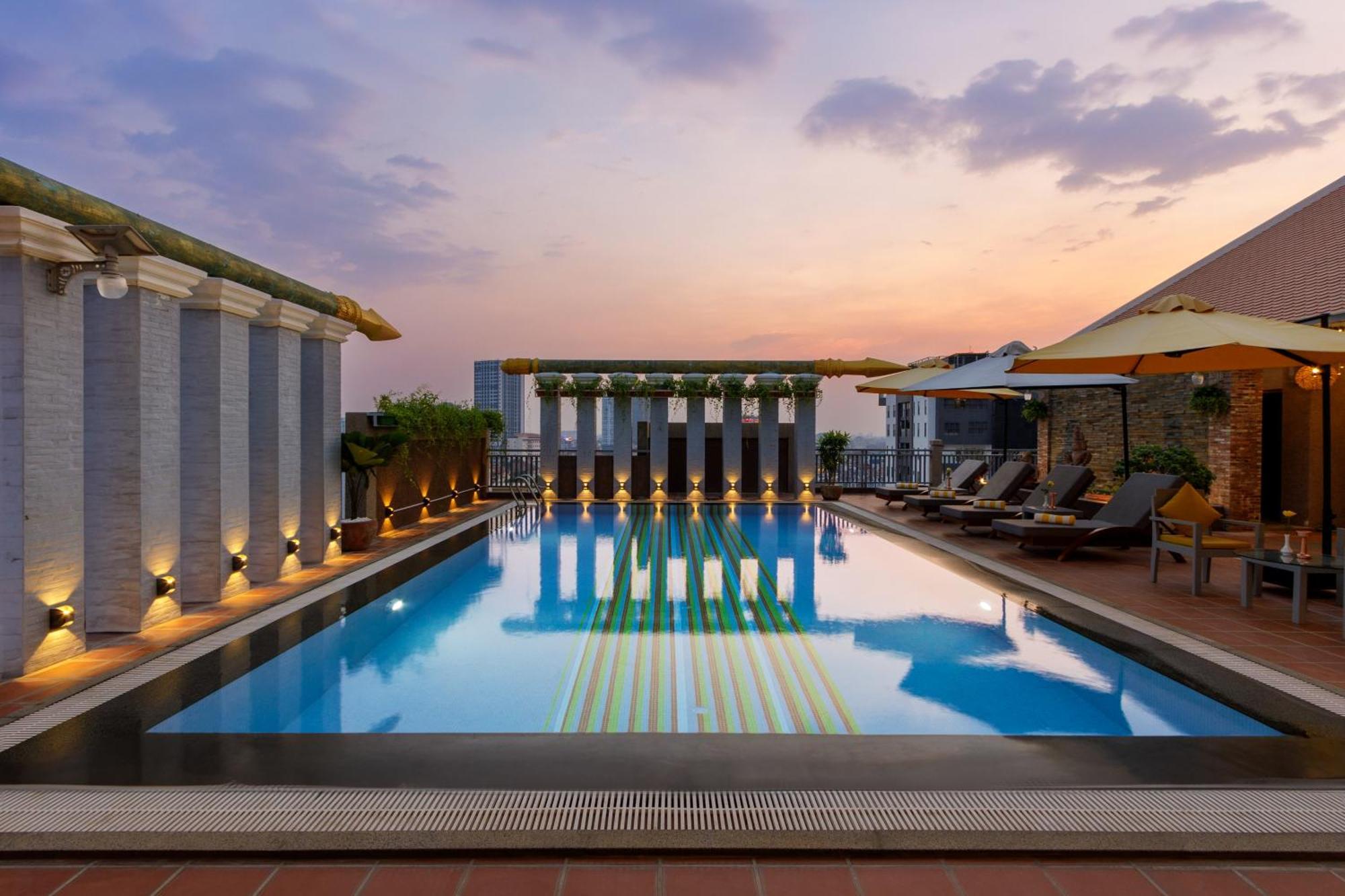 Jaya Suites Hotel Пном Пен Екстериор снимка