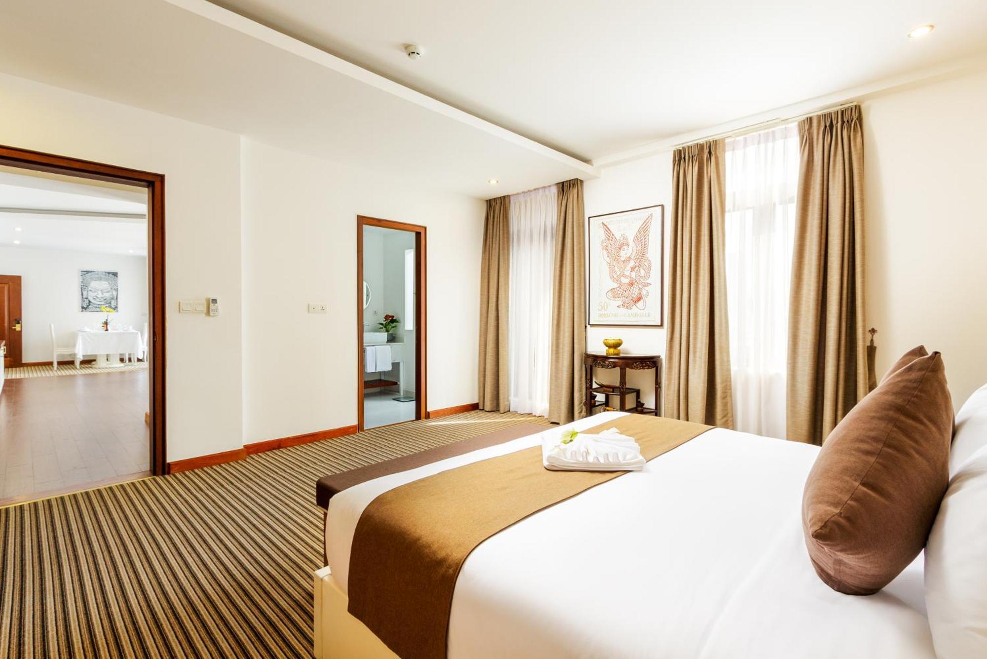 Jaya Suites Hotel Пном Пен Екстериор снимка