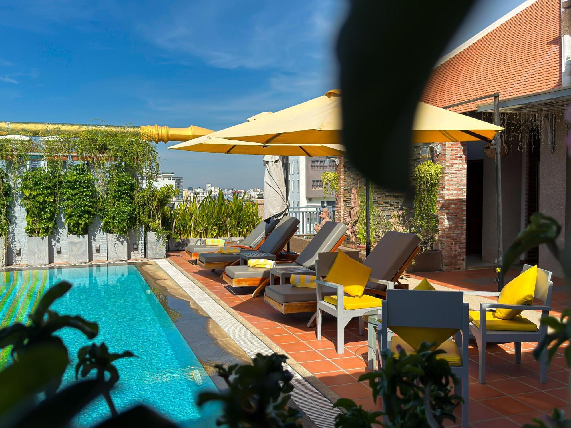 Jaya Suites Hotel Пном Пен Екстериор снимка
