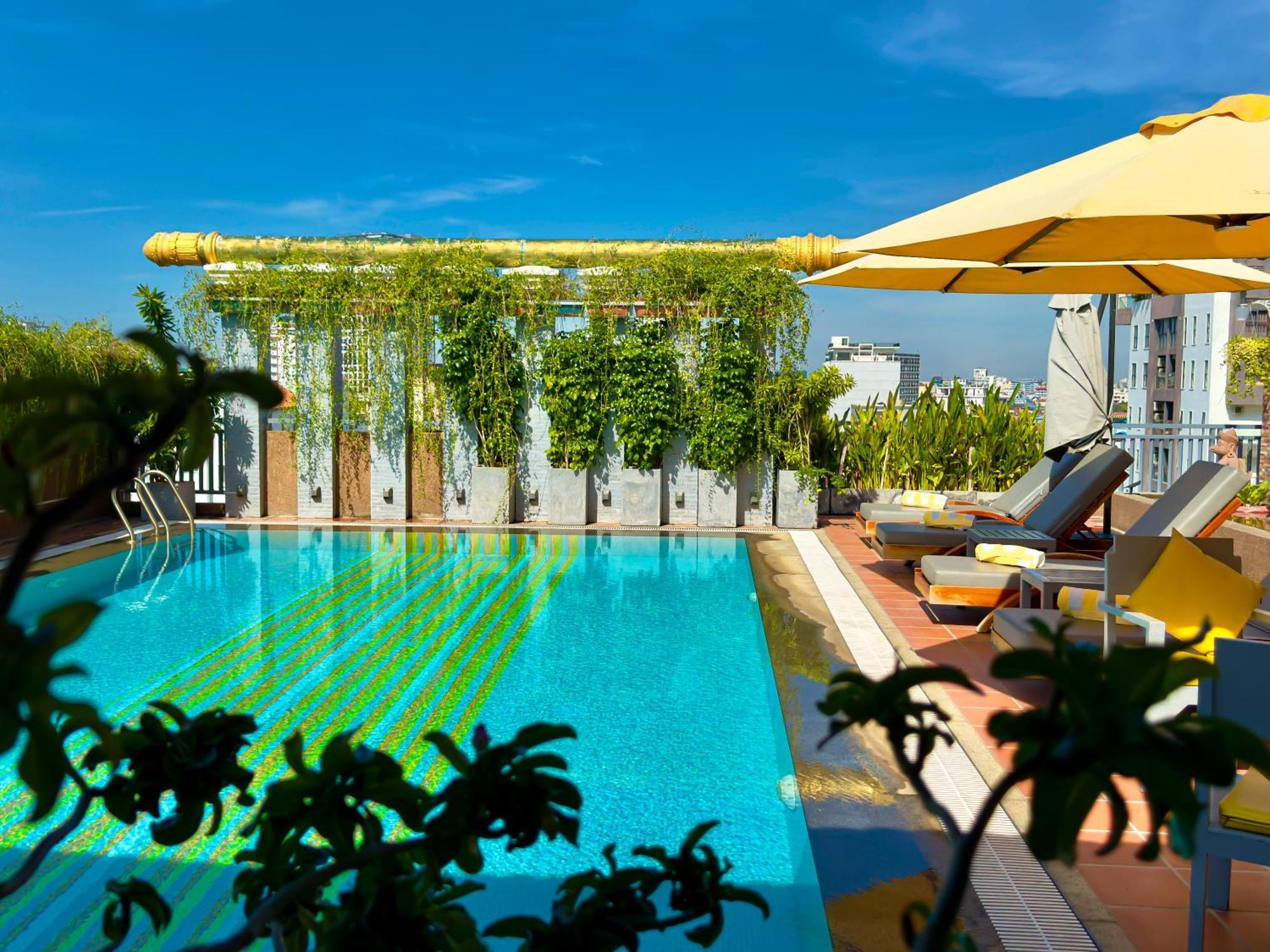 Jaya Suites Hotel Пном Пен Екстериор снимка